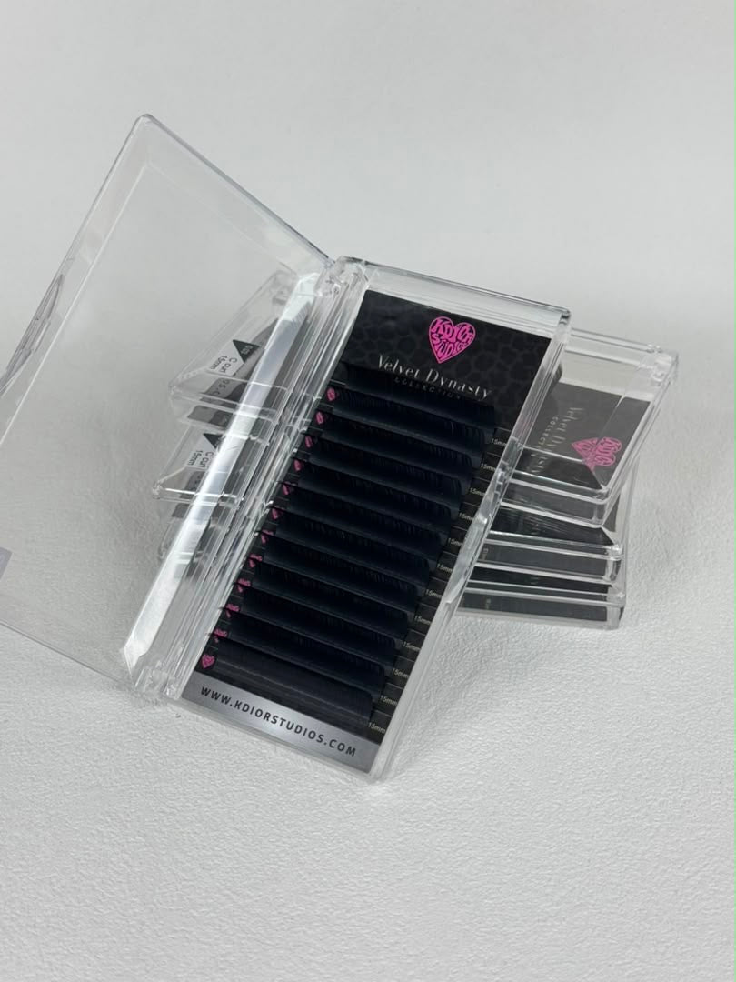 Premium Velvet Dynasty Lash Tray